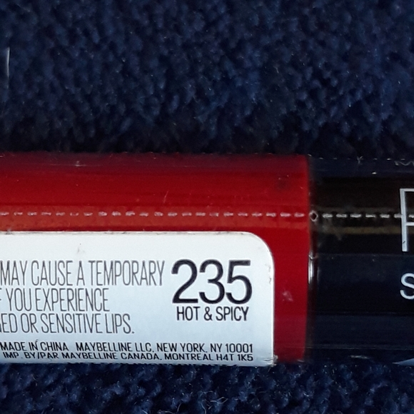 Plumper Please Red Maybelline Gloss / Liner in ONE #235 Hot & Spicy - Picture 8 of 8